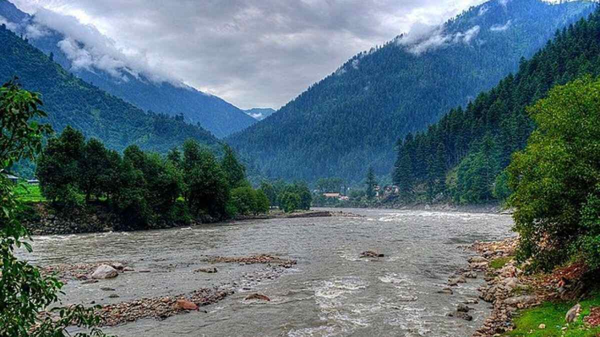 Once Restricted, Areas Along North Kashmir’s LoC Have Become Popular Tourist Spots