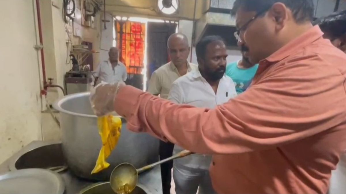 Plastic Found In Sambar, Stale Meat At Chettinad Restaurant In Tamil Nadu; Licence Cancelled