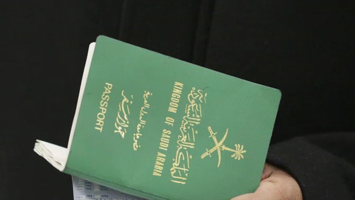 US, UK, & A Few Other Countries Can Now Get Umrah Visa On Arrival To Enter The Saudi Kingdom