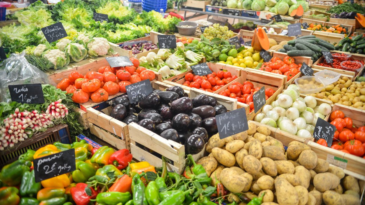 There’s A Hidden Market In Dubai, Get Fresh Vegetables & Fruits Here At Pocket-Friendly Prices