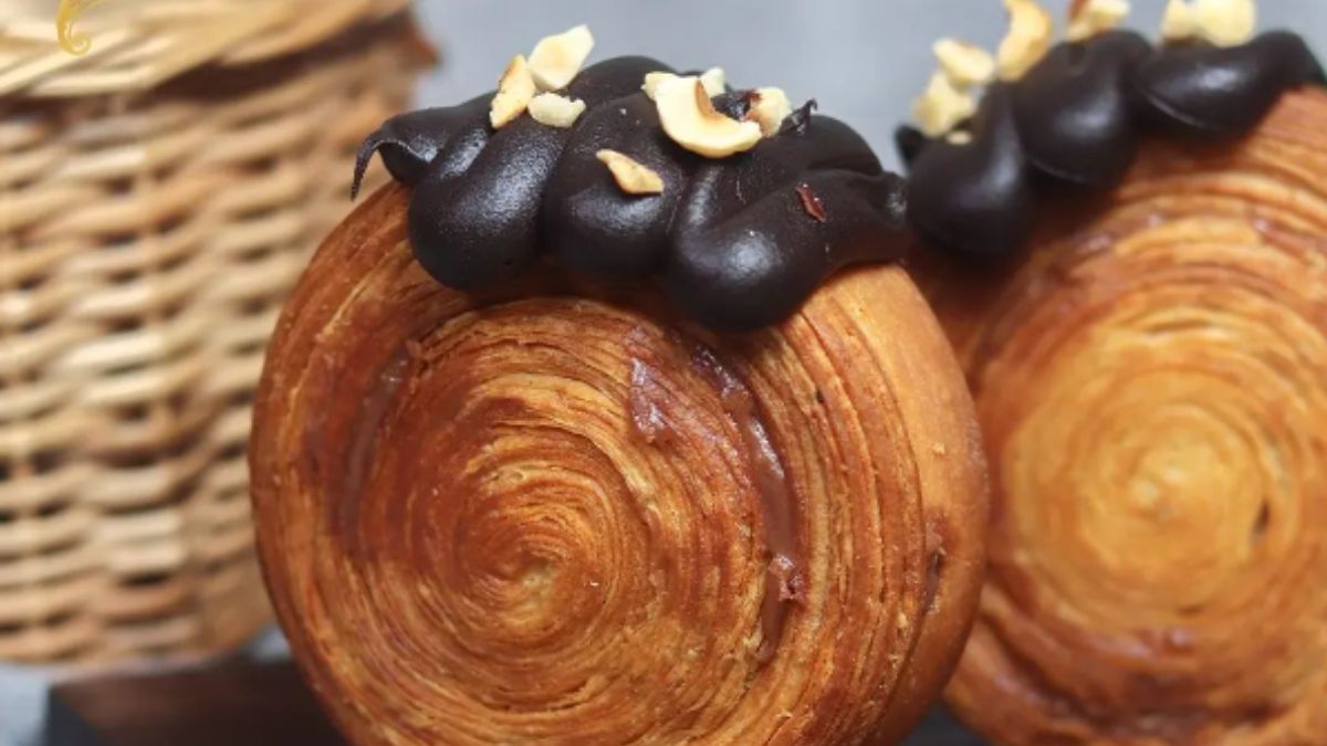 New York’s Viral Pinwheel Croissants Have Now Wheeled Across To Delhi At Defence Bakery @ ₹150