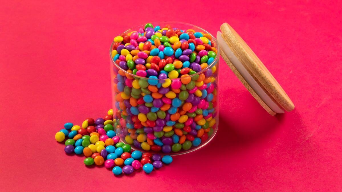 7 Gems Colours, Many Diseases! Man Lists The Dyes Used In Candy Are Banned In Other Countries