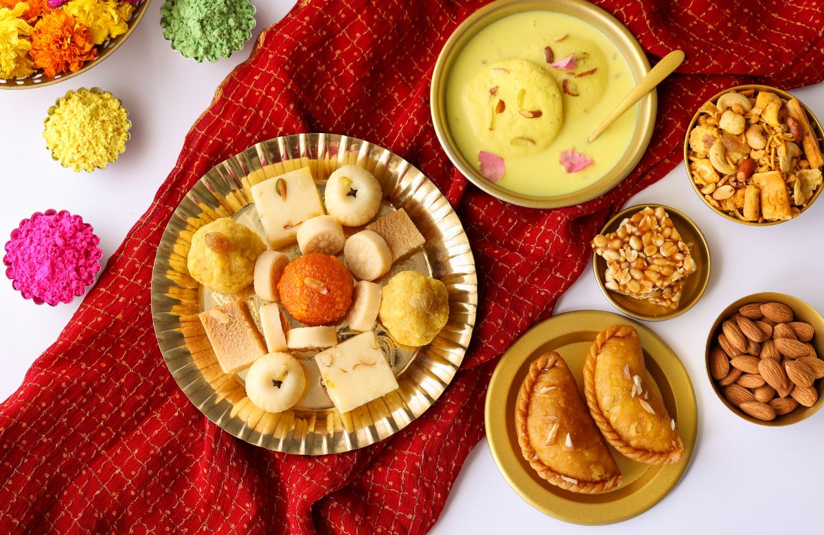 47% Indians Enjoy Traditional Snacks. From Chakli To Mithais, Here Are The Festive Eating Trends