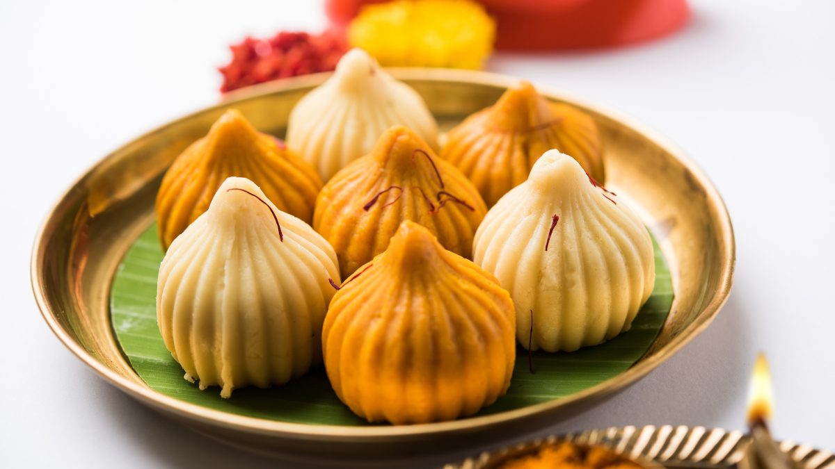From Modaks To Coconut Rice, 8 Traditional Recipes Enjoyed On Ganesh Chaturthi Around India!