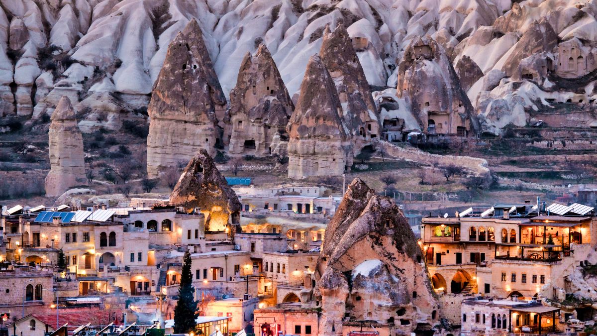 Over 9375 Acres, Fairy Chimneys Inside THIS National Park In Turkey Is A UNESCO Heritage Wonder