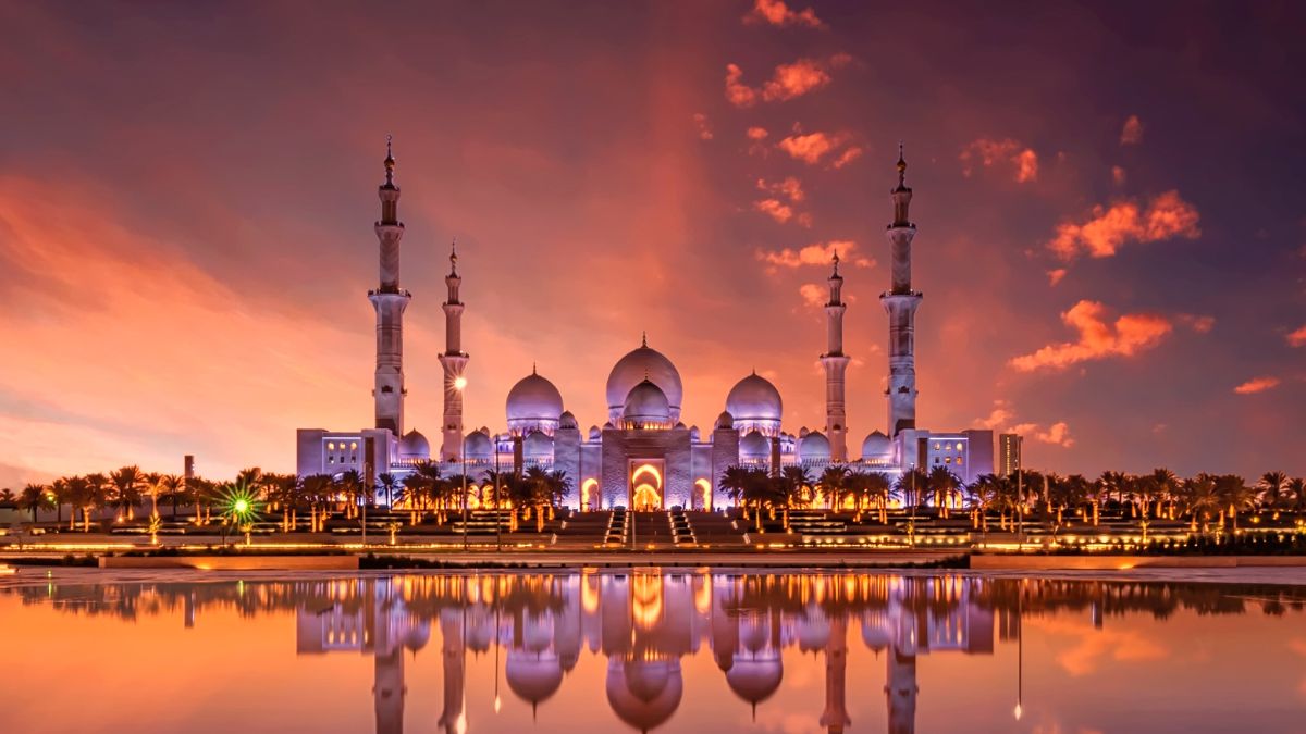 Now You Can Visit The Sheikh Zayed Mosque In Abu Dhabi Whenever You Want As It Opens For 24 Hours