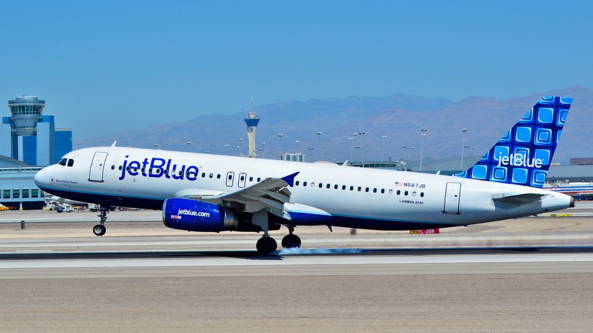 JetBlue Flight From Ecuador To Florida Experiences Severe Turbulence; 8 People Hospitalised