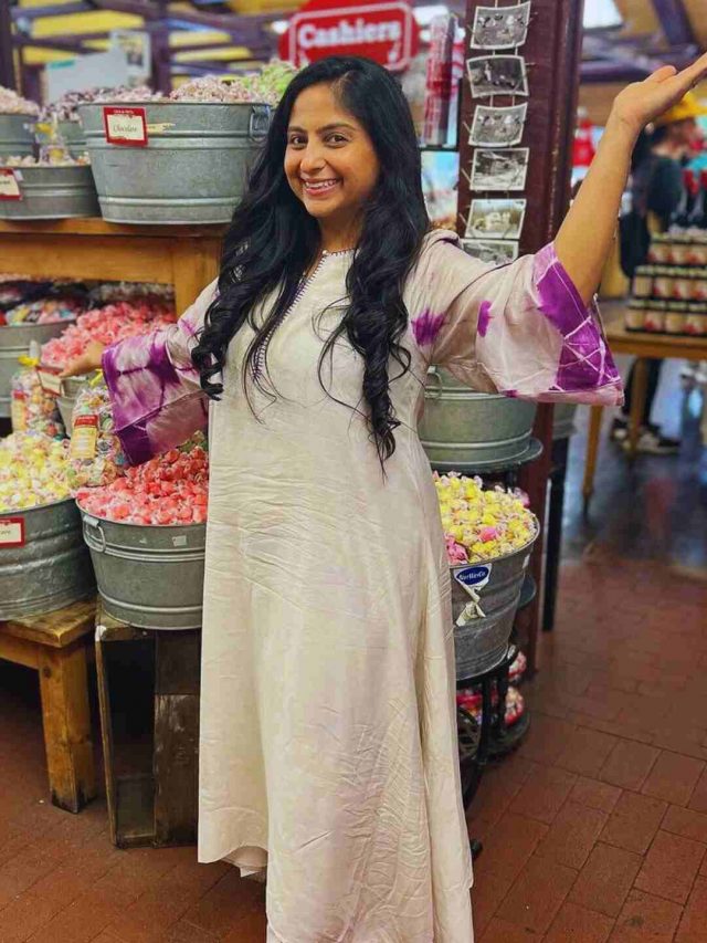cropped-Chef-Neha-Deepak-Shah.jpg