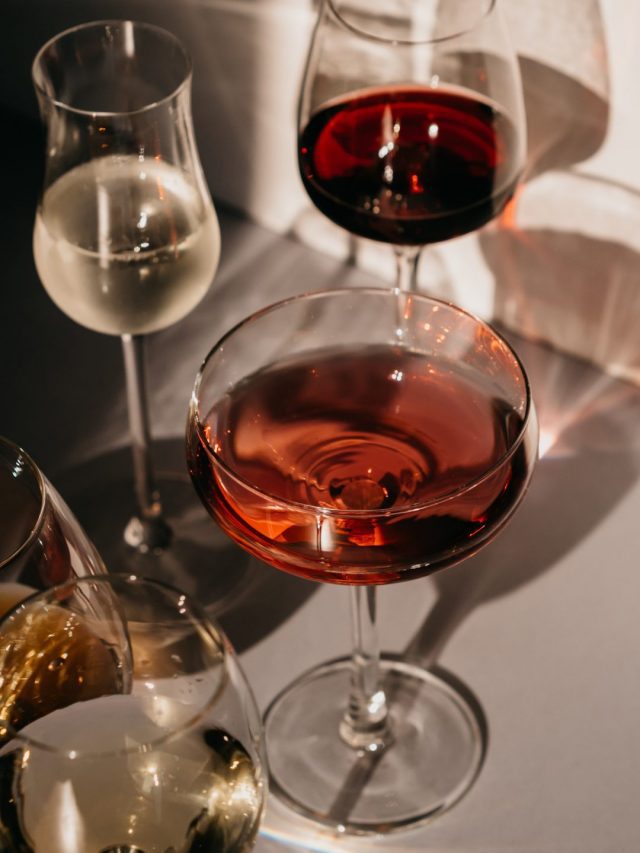 6 Must-Visit Places If You’re A Fan Of Rosé Wines 6 Must-Visit Places If You’re A Fan Of Rosé Wines