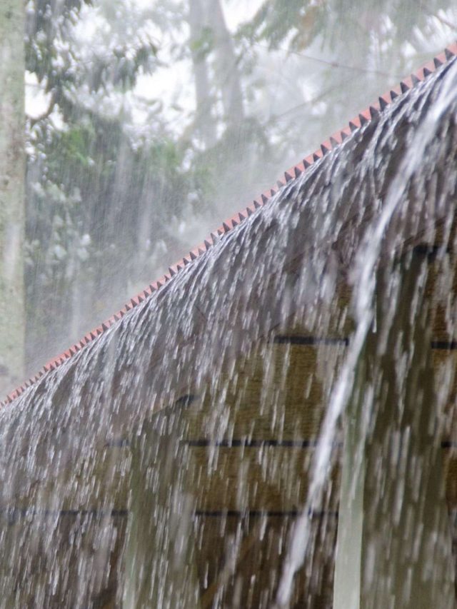 Catch The Last Of Monsoon Showers At These Destinations In India