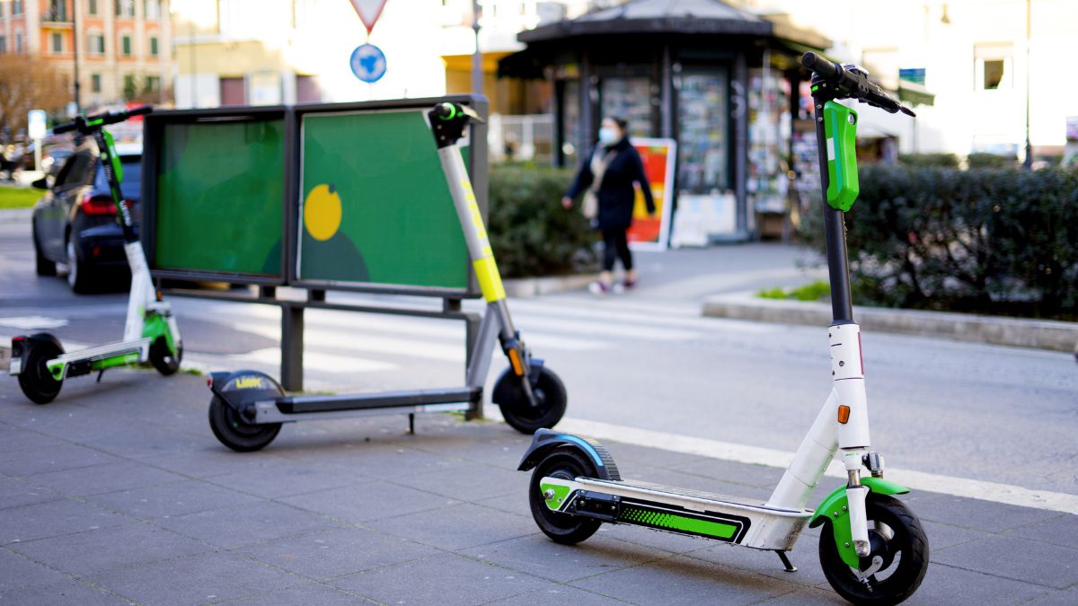 Paris Puts The Brakes On E-Scooters; Here’s How Public Opinion Shaped Urban Mobility