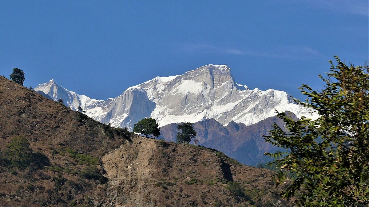 Pune’s Mountaineer Smita Kariwadekar Reached Mt Sudarshan After More Than 13 Hrs Of Climbing!