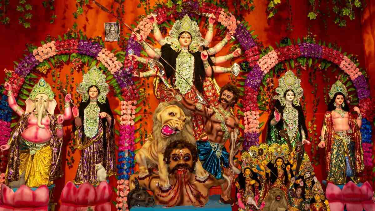 From Barir Pujo To Modern Pandals, This Is How West Bengal’s Durga Puja Has Changed Over Years