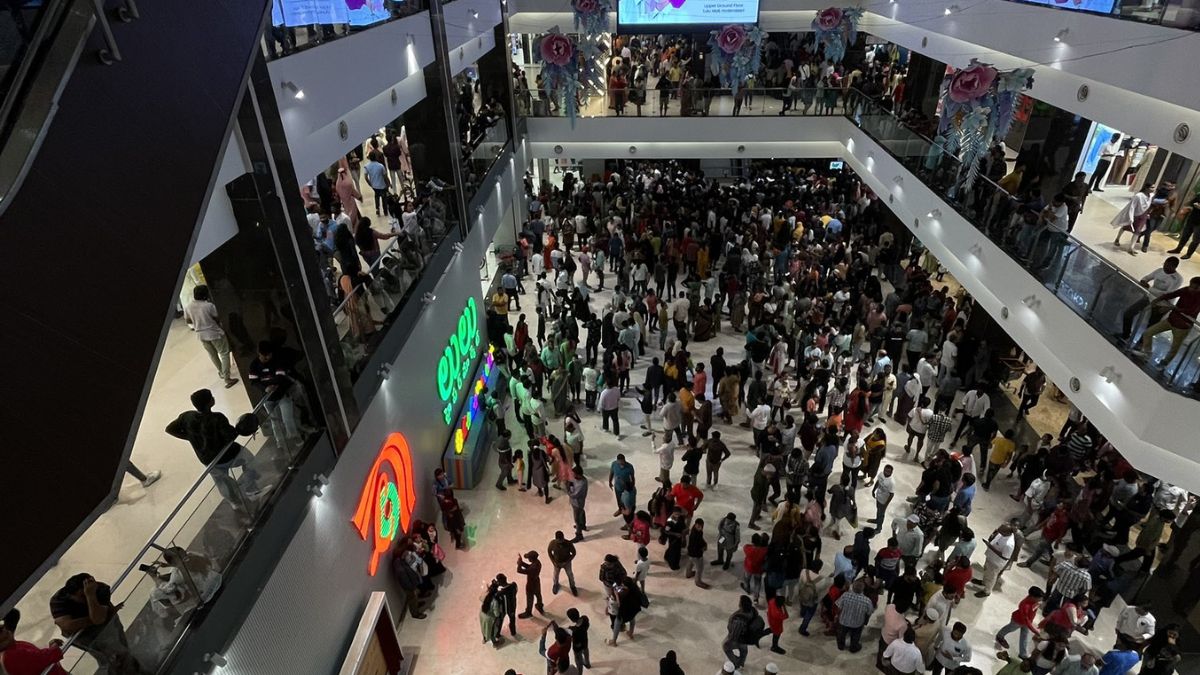 Hyderabad’s LuLu Mall Opening Takes Unexpected Turn, Shoppers Create Chaos; Pics & Videos Go Viral
