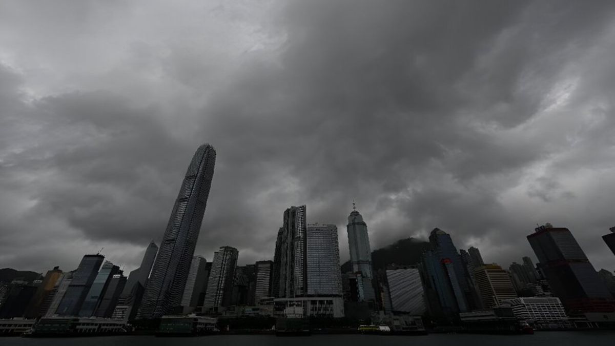 Typhoon Koinu: Hong Kong Increases Warnings; Shuts Down Schools & Transport