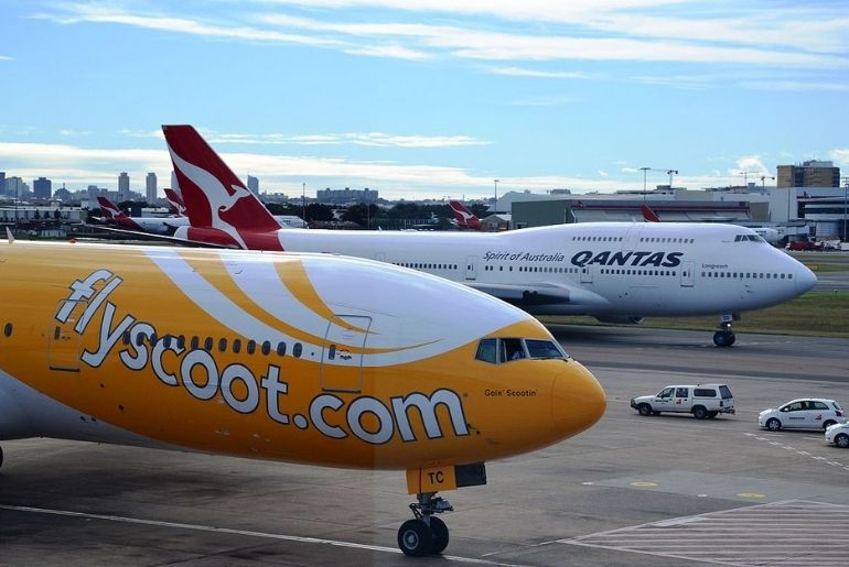 australian man scoot airline flight incidents