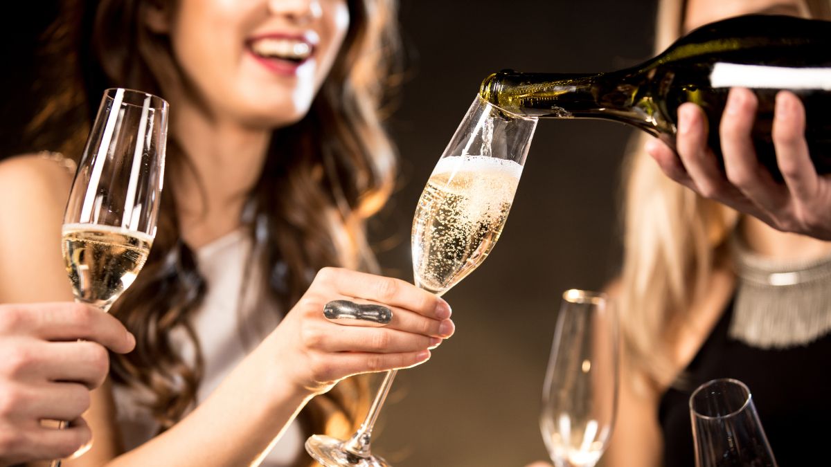 Champagne Etiquette guide