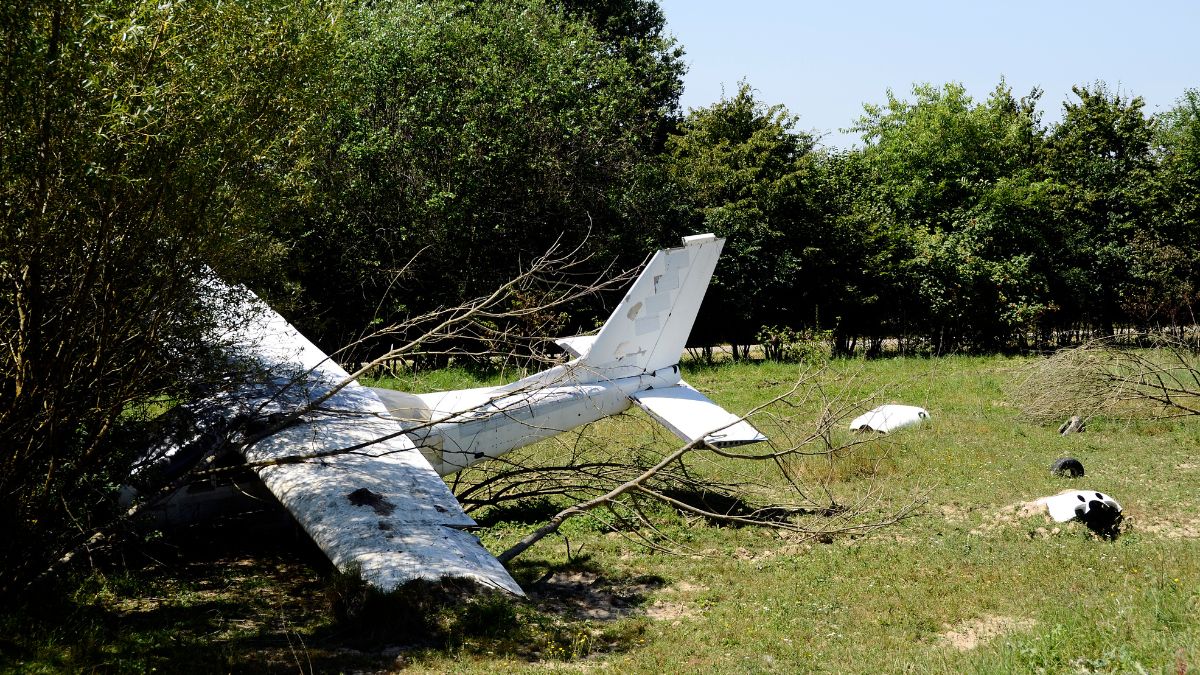 training aircraft crash