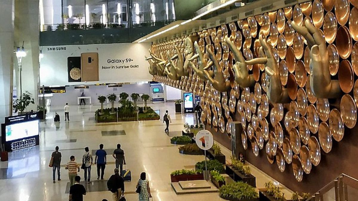 Delhi Airport: Valuables, Including Watches, Gold Jewellery & More, Stolen; 7 Accused Identified!