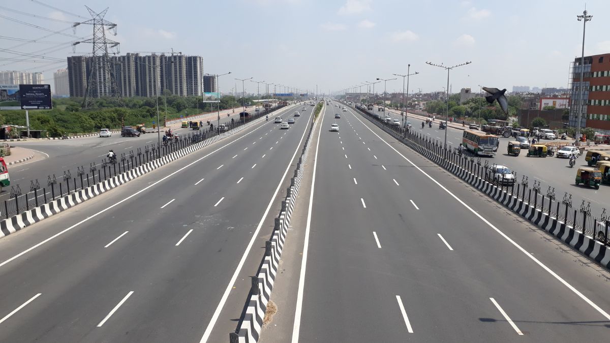 Uttar Pradesh Expressways: Length, Routes & Other Key Details About Its 13 Expressways