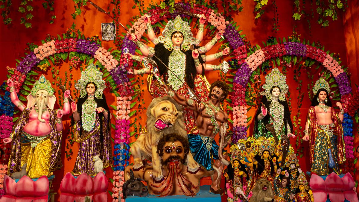 This Historically-Significant Town In West Bengal Is The Birthplace of Durga Puja Celebrations