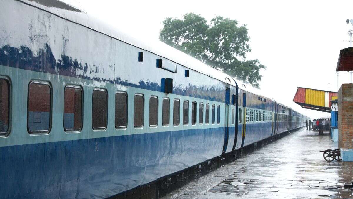 30-YO Kerala Man Travelled Without Ticket On Mangalore-Coimbatore Express; Got 15 Days Jail Time