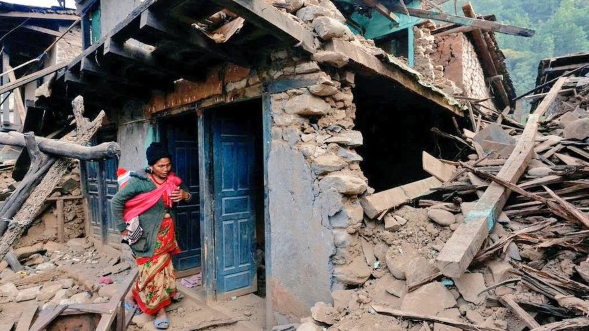 Nepal Earthquake: Fresh Tremors Felt Till Delhi After 2nd Quake In The Region; India Sends Help