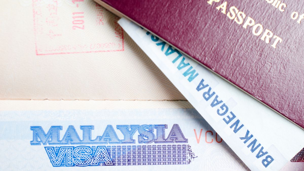 Bengaluru Couple Headed To Malaysia Denied Boarding Over E-Visa Error; Forced To Spend Extra ₹80K