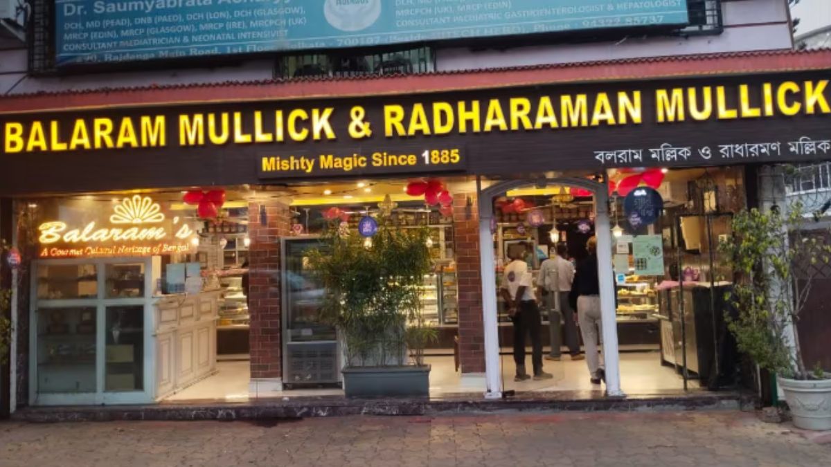 Serving Sandesh, Mishti Doi & Authentic Bengali Dishes Since 1885, Kolkata’s BMRM Sweet Shop Is An Emotion