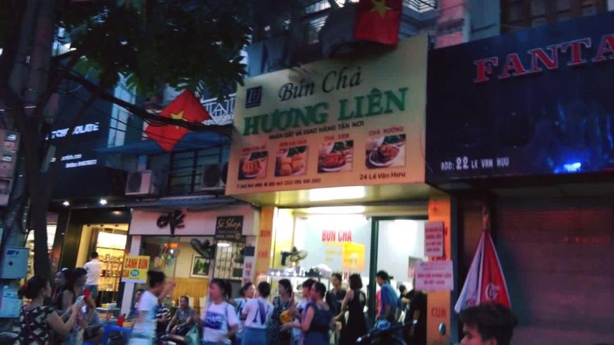 Inside Bún Chả Hương Liên, The Humble Hanoi Joint Loved By Obama & Anthony Bourdain!