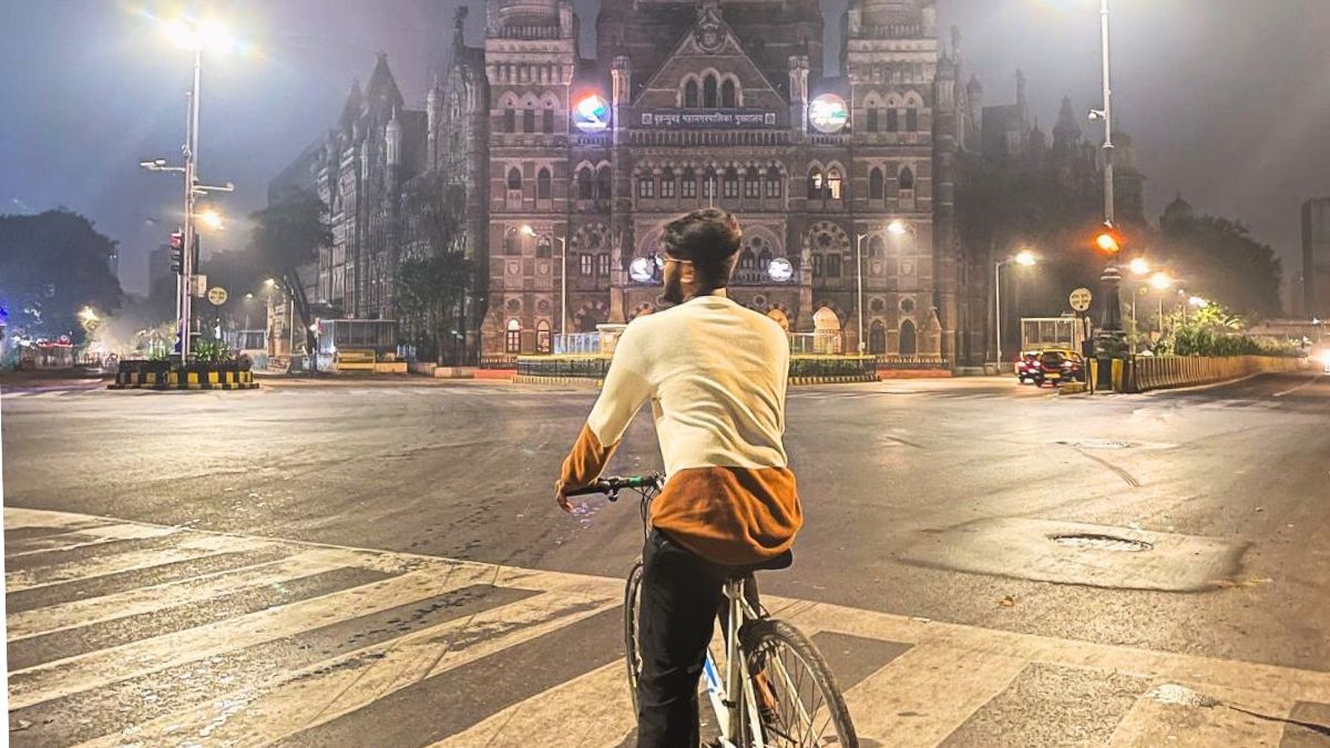 Go For A Fun Ride Around Mumbai With These 5 Amazing Midnight Cycling Tours