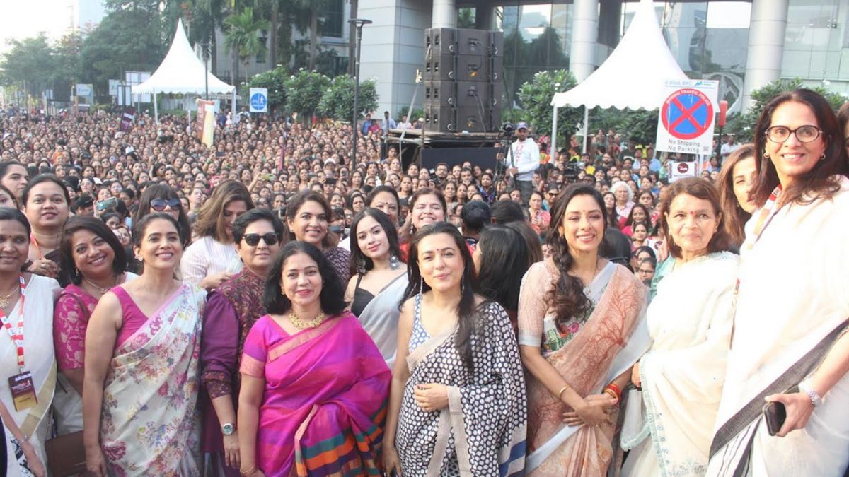 One Bharat Sari Marathon: Over 5000 Women Paid Tribute To India’s Handloom Industry In Mumbai