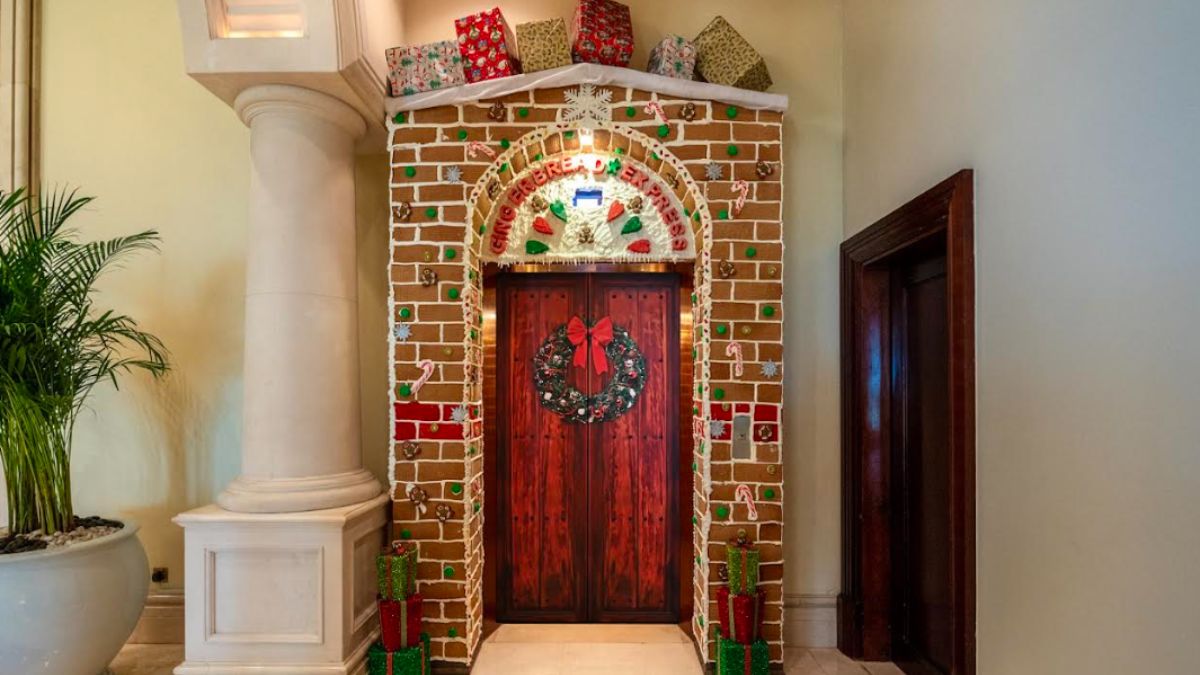 For The 1st Time Ever, Dubai Gets A Gingerbread Express Elevator And We Are Heading There STAT
