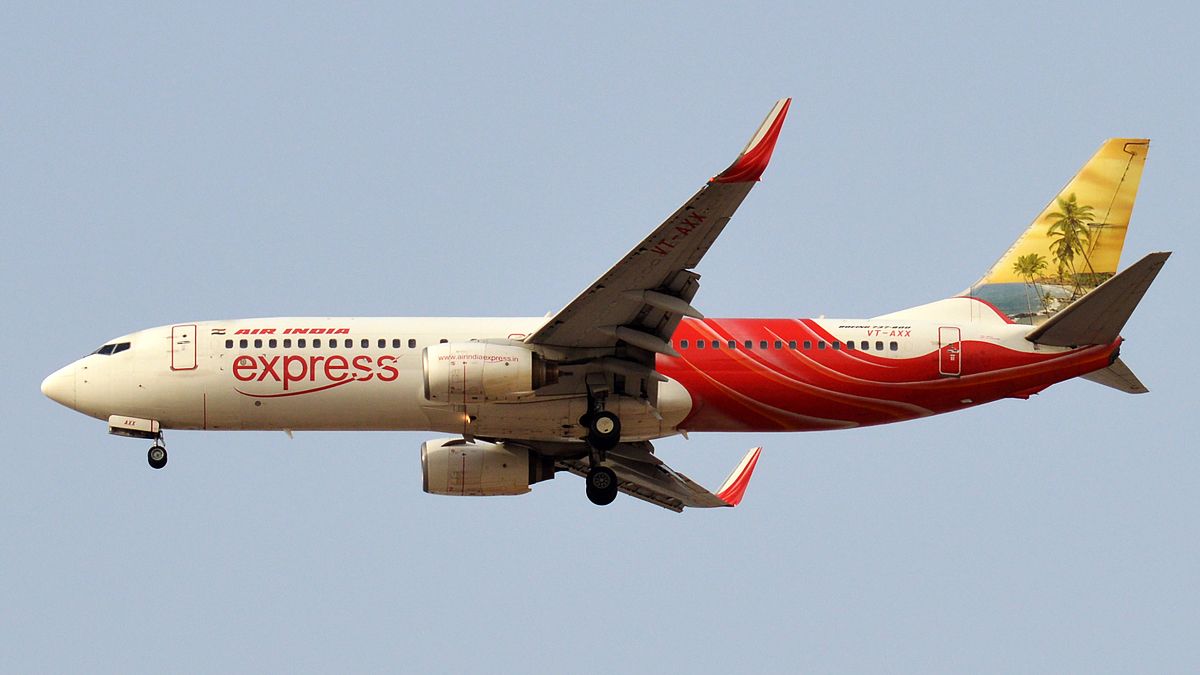 Show Cause Notice Issued To Air India Express For Crew’s Concerns Like Room Sharing, Contract Termination, Etc