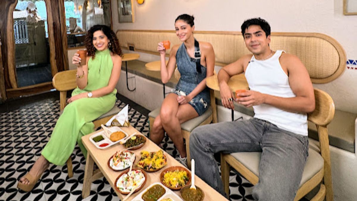 Ananya Pandey Joins Curly Tales At Their First Restaurant ‘Imlee The Chaat Gali’ In Bandra
