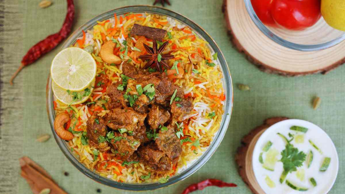 THIS Hyderabad Eatery Serves Unlimited Biryani For Just ₹99; If You Waste Food, Pay Fine Of ₹200