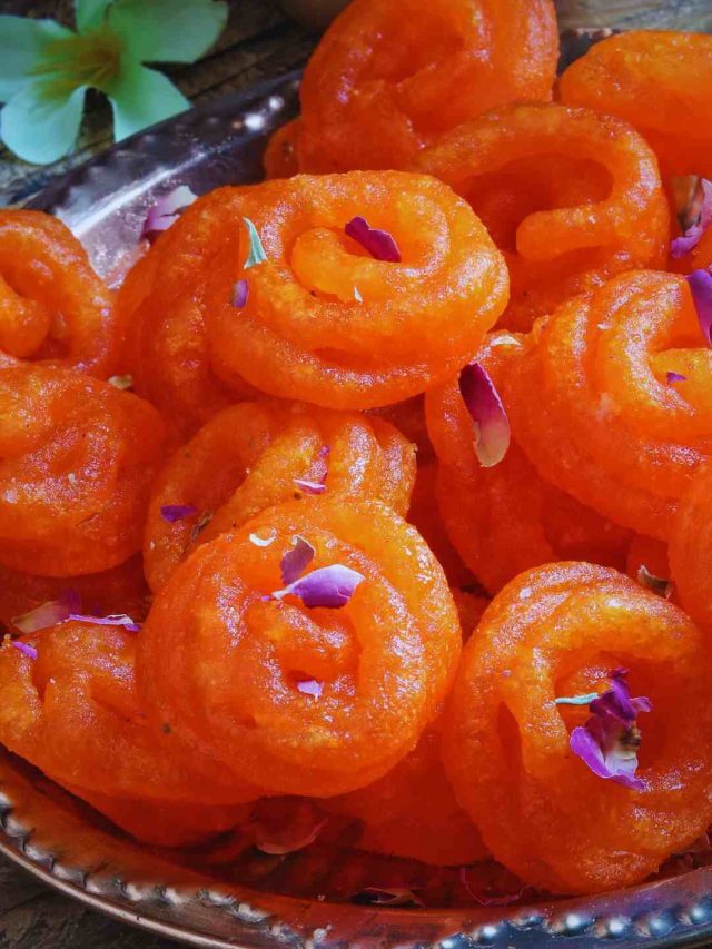 5 Hacks To Make Crispy & Sweet Jalebis At Home
