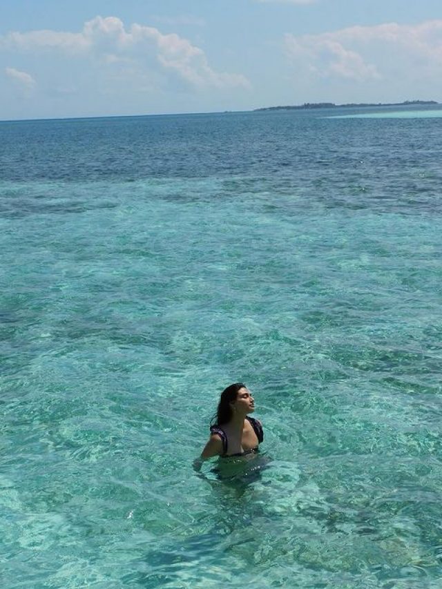 Inside Athiya Shetty’s Sunny Maldives Vacations Ft. Dolphins, Crabs & More!