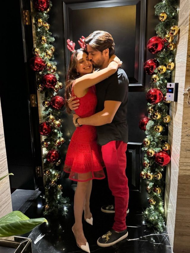 Sidharth Malhota & Kiara Advani Celebrated Their First Christmas Together & The Pics Are So Adorable!