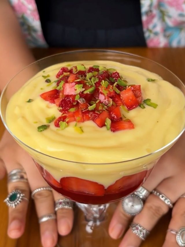 Recipe: Make This Strawberry Trifle For Dessert At Home
