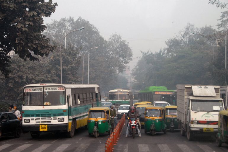 delhi traffic advisory new year's eve
