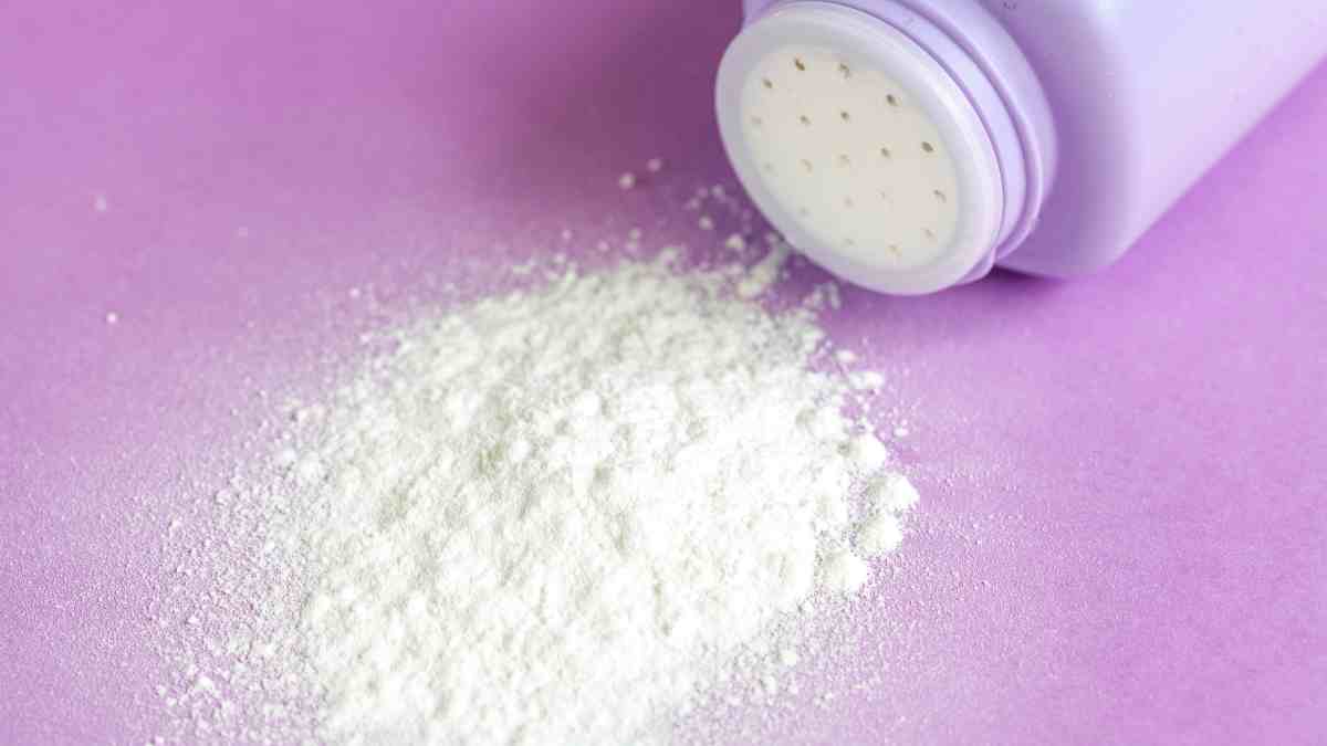 27-YO American Woman Has An Unusual Liking For Baby Powder; Eats One Bottle Everyday 