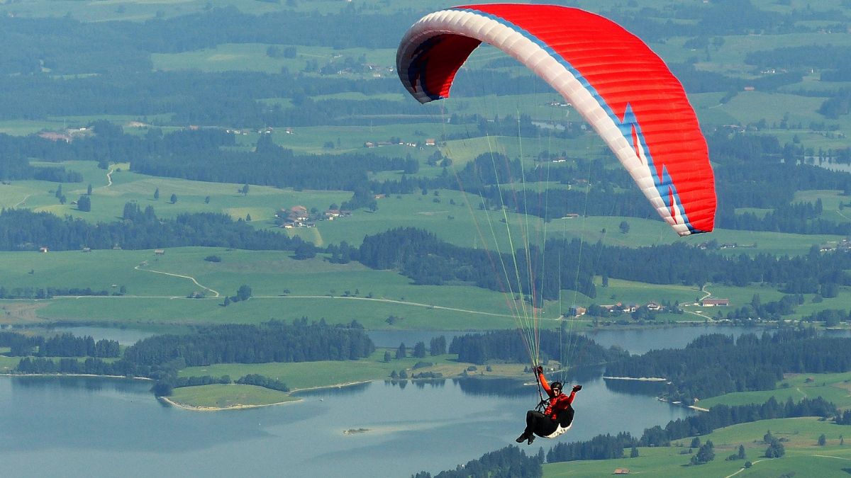 Now Try Paragliding Over Mahabaleshwar At Lotus Farms Resort; Another Spot To Visit For Thrill-Seekers