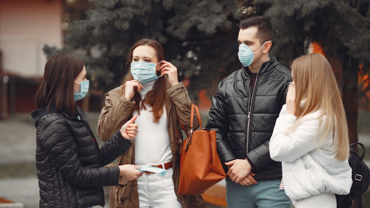 Not COVID, Saudi Citizens Are Advised To Wear Masks In Crowded Spots To Avoid Respiratory Infections