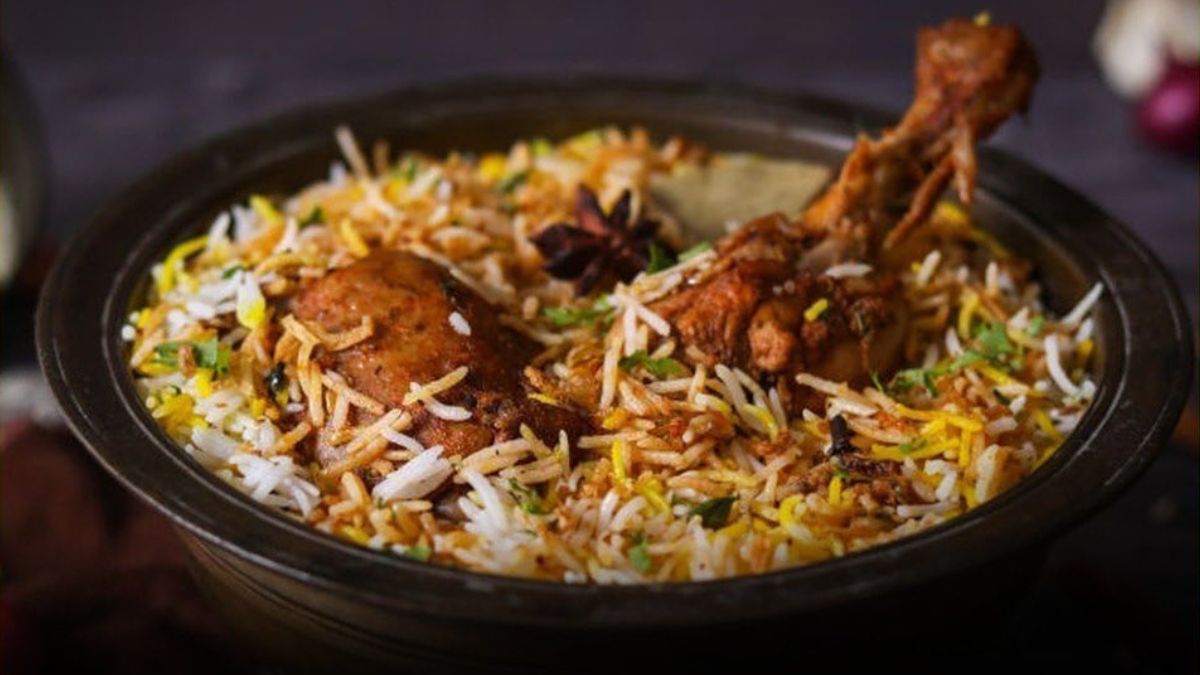 For Just AED21, You Can Dive Into UNLIMITED Chicken Biryani At This Restaurant In Dubai