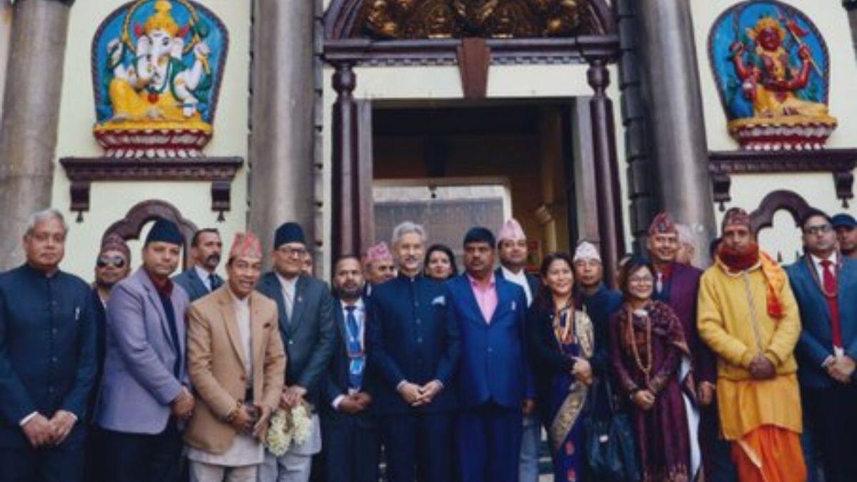 Dr. S. Jaishankar Is In Nepal; Visits Pashupatinath Temple, Interacts With Cricketers