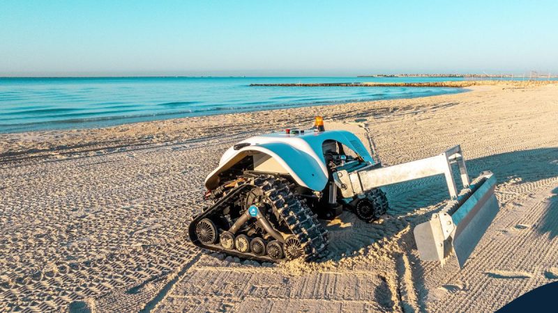 Red Sea Global Unveils Robot Beach Cleaners With Capacity To Clean 3000 Sq M In An Hour