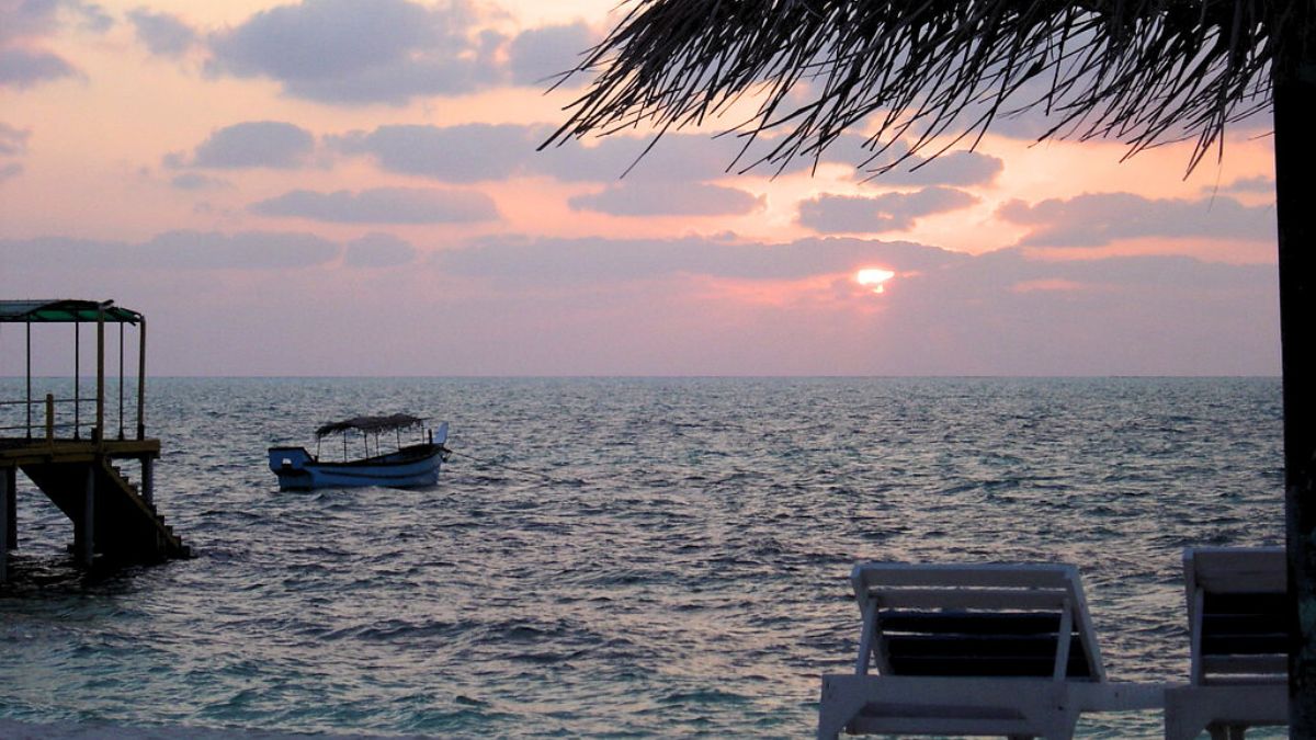 Witness Sunrise-Sunset In Lakshadweep’s Agatti Island By Standing At The Same Spot 12 Hrs Later
