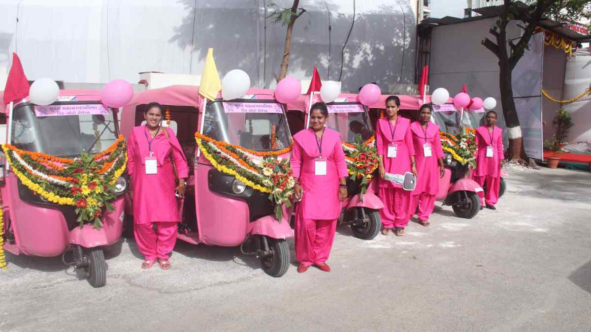 Ayodhya: Women-Driven Electric Pink Autos To Give Devotees A Tour Of The Temple City 