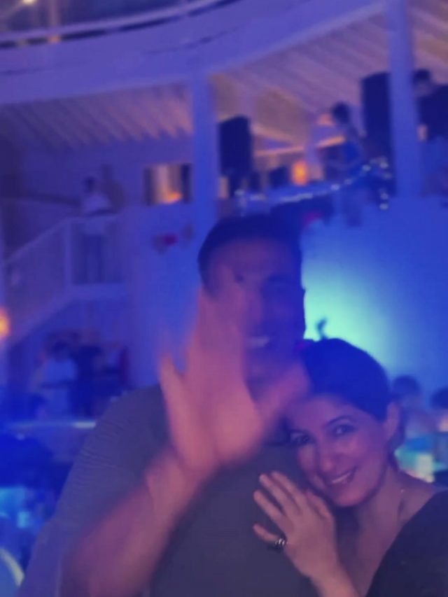 Inside Twinkle Khanna & Akshay Kumar’s Maldives Diaries